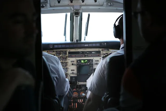 hechos de vuelo del avión