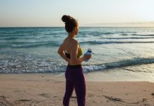 Claro que son cómodos, pero esas mallas y sujetadores deportivos también están redefiniendo la feminidad moderna.