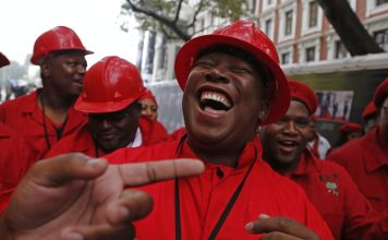 Para los políticos africanos, la moda podría significar algo más que vestir